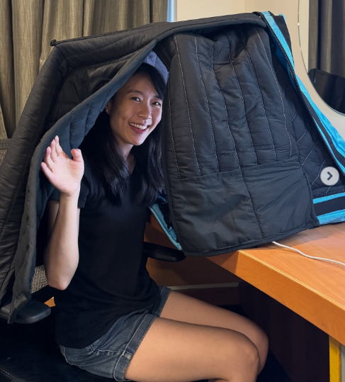 VOMO Portable Acoustic Vocal Booth from Vocal Booth To Go USA