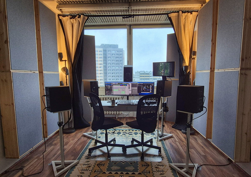 Sound Around Studio in Berlin, Germany. Professional voice recording and sound producing studio in Europe